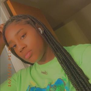 Meet your Posher, Adrianna